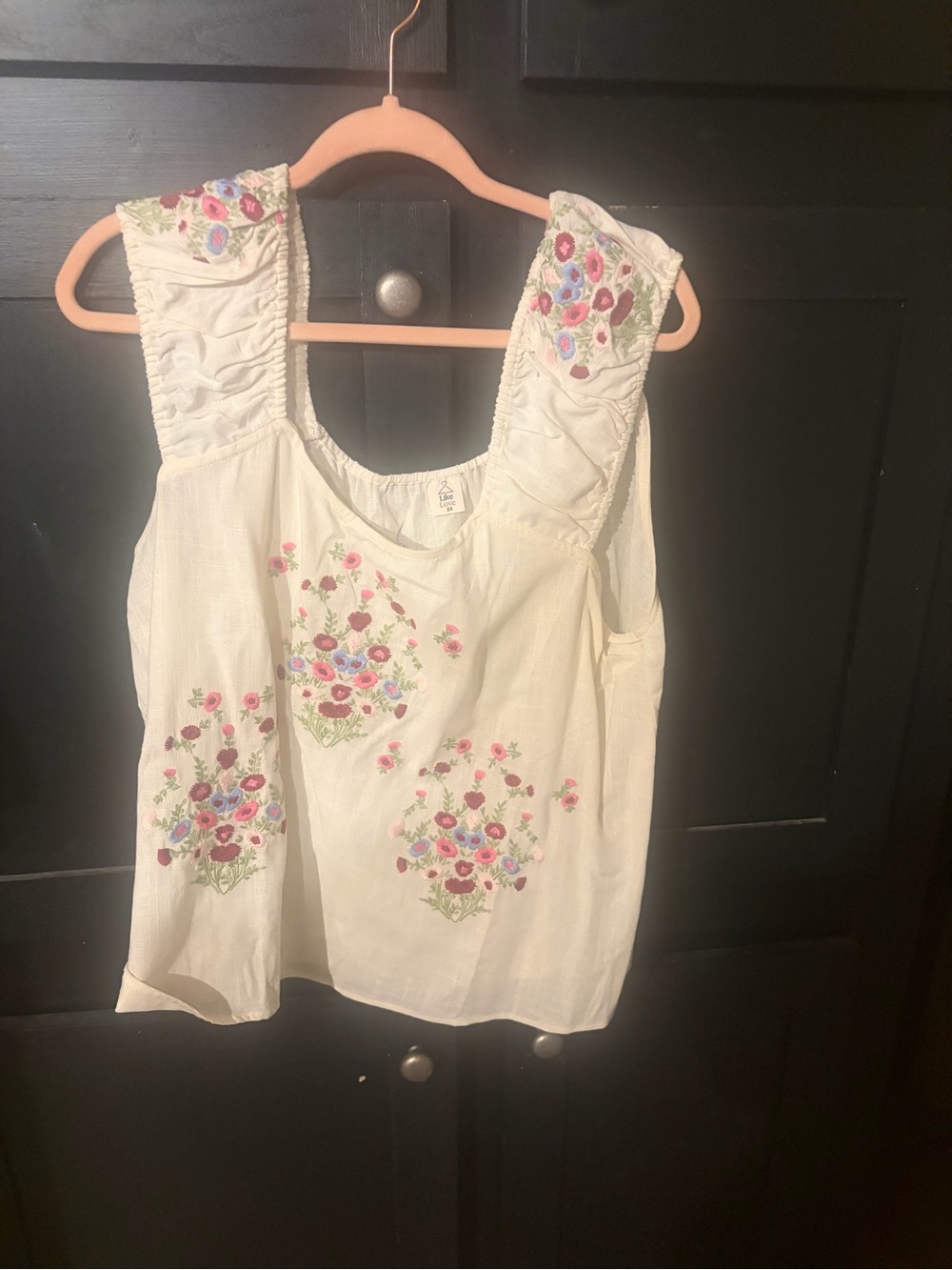 Cream Embroidered Floral Sleeveless Tank Top NWOT